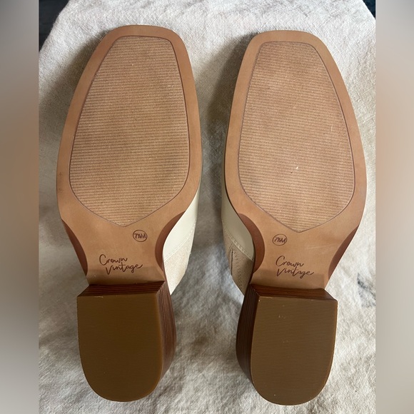 Mules - Picture 7 of 10